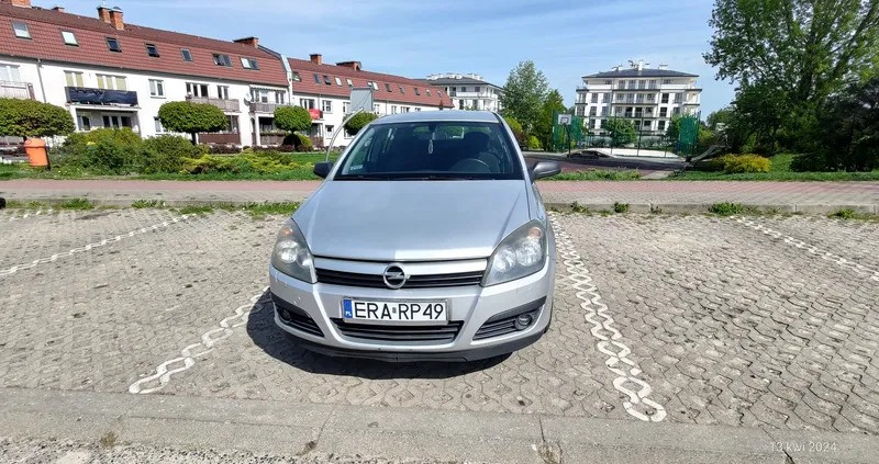 samochody osobowe Opel Astra cena 6900 przebieg: 255000, rok produkcji 2004 z Łódź